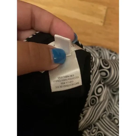 White House Black Market women's black patterned knee length lined silk skirt 6 - Picture 7 of 9